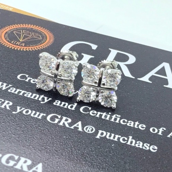 1.6ct Moissanite Cross Over Stud Earrings . Platinum plated . - Picture 2 of 7